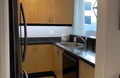 Coconut Grove Condominio | Cozy 1 bedroom unit located in a Condo/Hotel in the heart of Coconut Grove-Free Parking