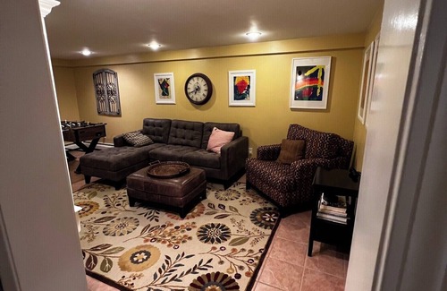 Andover Apartamento | Cozy 1 bedroom unit in private home in residential neighborhood.