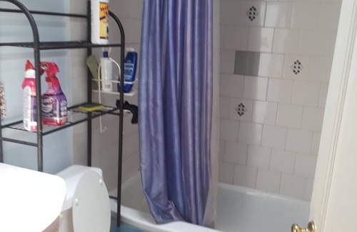 Berwyn Apartamento | Cozy 1 BR, Walk to Univ of MD, walk to Metro DC access, walk to shops n restaura