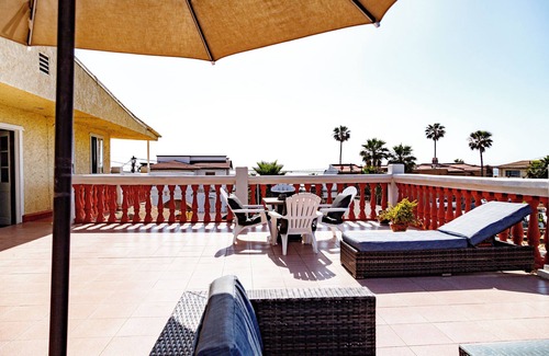 Ensenada Condominio | Cozy 1 king bed apartment in enjoyable Ensenada with pool, fitness room.