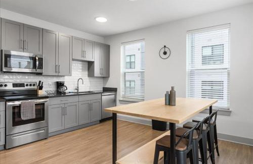 East Walnut HIlls Apartamento | Cozy 10BR 10BA combined Apartment Near Downtown Cincinnati