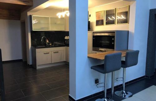 Useldange Apartamento | Cozy 120m Apartment with 3 Bedrooms and 1 Cinema