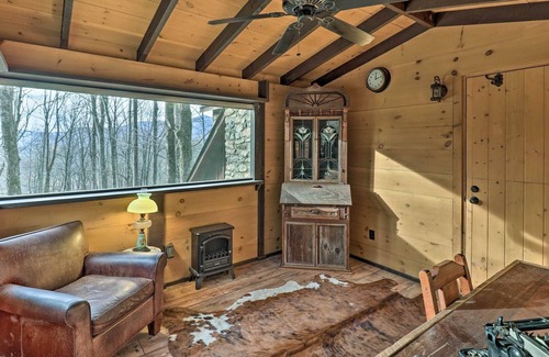 Balsam Cabina | Cozy 1850’s Log Cabin: Hike & Explore the Outdoors