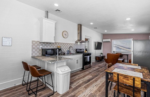 El Paso Apartamento | Cozy 1B Private Terrace View