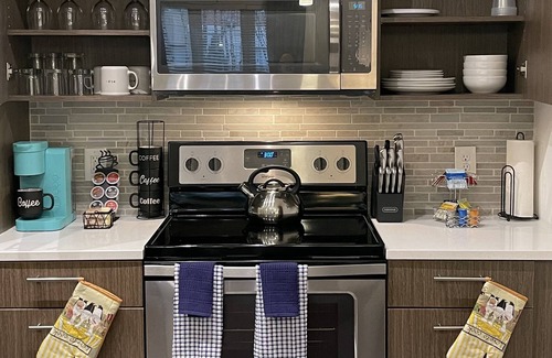 King of Prussia Apartamento | Cozy 1BD/1BA Apart Ideal for Traveling Professionals & Medical Families | Free 🚙