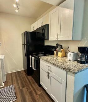 Medical Center District Apartamento | Cozy 1Bd Condo in Medical Center w WiFi