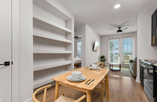 Tullamarine Apartamento | Cozy 1BD – Walk to Whole Foods Midtown