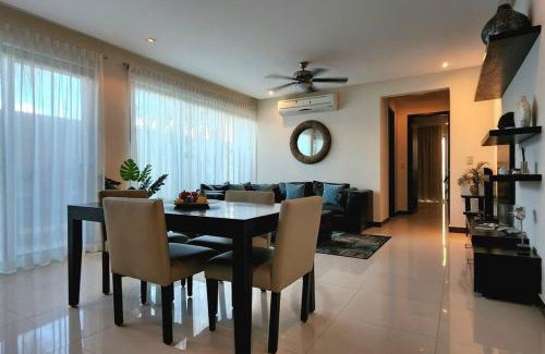 Área de la calle 12 Apartamento | Cozy 1be/1ba on 12 street gym+pool+100mbps internet