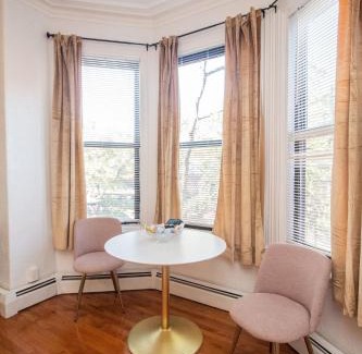Emerson Gardens Apartamento | Cozy 1bed, 1bath In Brookline, Mbta