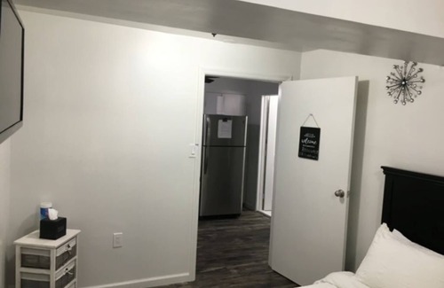 Queens Apartamento | Cozy 1Bedroom Lower Level Apt