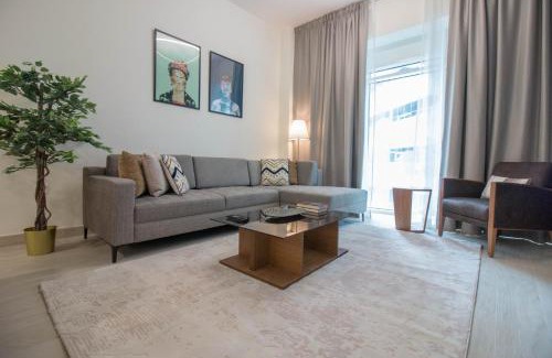 Bur Dubai Apartamento | Cozy 1BR Apart With Pool And Gym 10mins Away By drive to DXB Airport