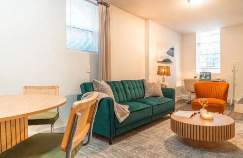 The Heights Apartamento | Cozy 1BR Apt Free Garage Parking Near NYC