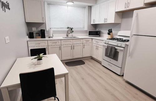 North Park Apartamento | Cozy 1BR Apt Near Dining & Shops - Kimball C2