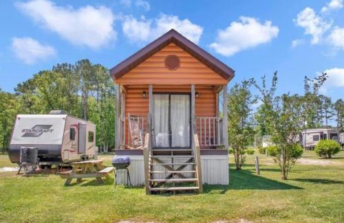 McCutcheon Field Casa | Cozy 1BR Cabin in Jacksonville