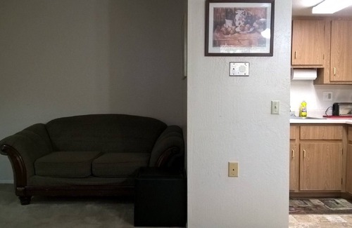 Surprise Condominio | Cozy 1BR CondoNext To Sun CitiesIn Surprise 2 ª Flr A 3 Story BldgNextToElevator