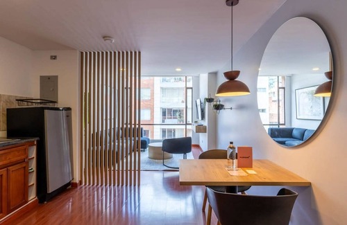 La Gran Via Apartamento | Cozy 1BR Duplex in Parque 93