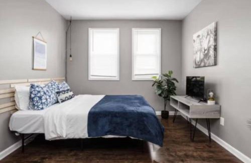 Near Northside Casa | Cozy 1BR Getaway - BBQ - Backyard - Pet - Friendly