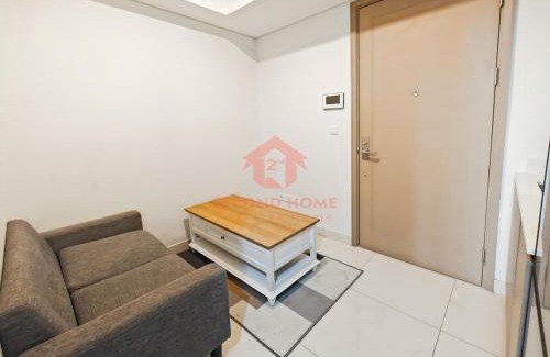 Pantai Indah Kapuk Apartamento | Cozy 1BR Gold Coast PIK with Pool, Gym, Netflix by 2ndHome