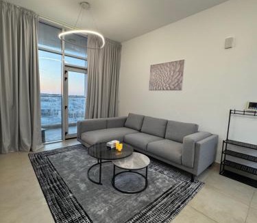 Discovery Gardens Apartamento | Cozy 1BR Pool-Gym, close to metro BrandNew!