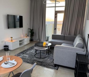 Discovery Gardens Apartamento | Cozy 1BR Pool-Gym, close to metro BrandNew!