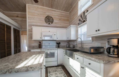 Upward Cabaña | Cozy 1BR Tiny Home w/ Pool Access | Free Tix