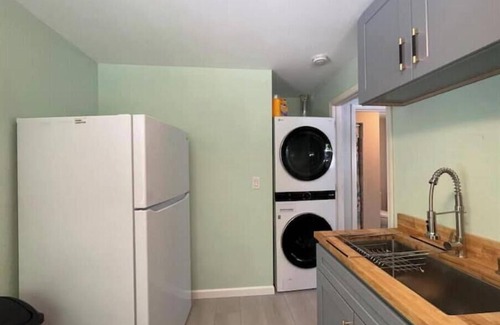 Bothell Casa | Cozy 1BR w/ Garden Oasis and Free Parking