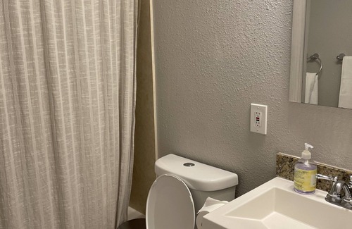 Albany Condominio | Cozy 2/2 Albany Condo