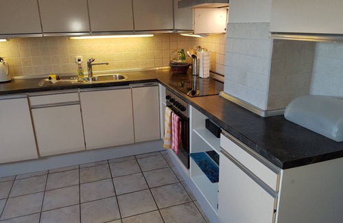 Alt-Wetter Apartamento | Acogedor apartamento de 2 habitaciones con WiFi y TV en cada habitación. Para hasta 5 personas