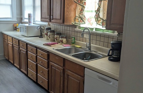 Pueblo Casa | Cozy 2 BDR Home Near Colorado State fairgrounds.