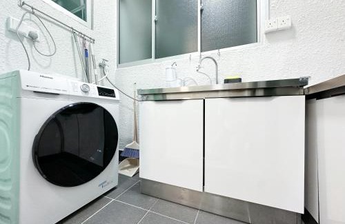 Pengkalan Tentera Udara Diraja Malaysia Apartamento | Cozy 2-bed retreat - F&B Mart - Chan Sow Lin
