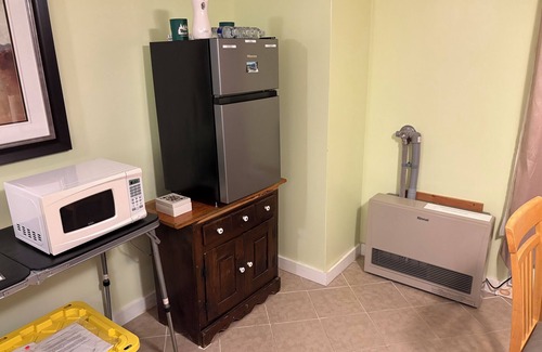 Bridgton Apartamento | Cozy 2-Bed Suite / Studio with WiFi and AC in welcoming Lakes Region Bridgton