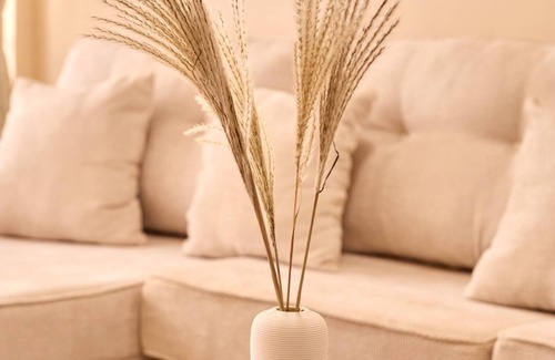 Lubowa Apartamento | Cozy 2-bedroom apartment in welcoming Bwebajja Dundu with WiFi, AC - 004