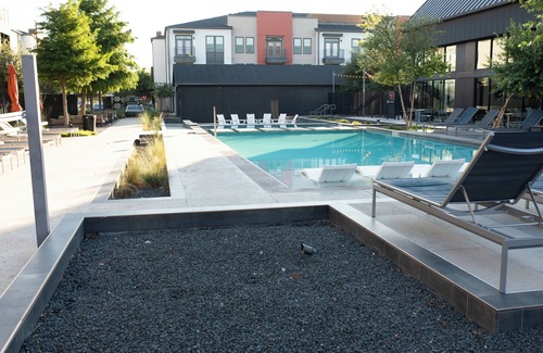 Lewisville Apartamento | Cozy 2-bedroom apartment in terrific Lewisville with fitness room, WiFi, Pool