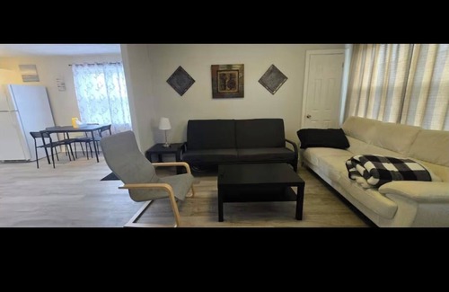 Cornwall Casa | Cozy 2-Bedroom Apartment