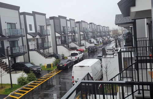 Elizabeth Apartamento | Cozy 2-bedroom apartment in awesome Elizabeth with WiFi, AC