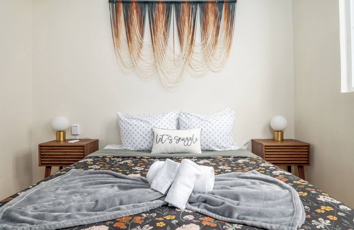 Mercado Apartamento | Cozy 2-bedroom apartment in peaceful - historical Old San Juan!