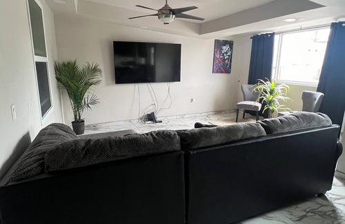 Tijuana Apartamento | Cozy 2-bedroom apartment in welcoming Tijuana with WiFi, AC
