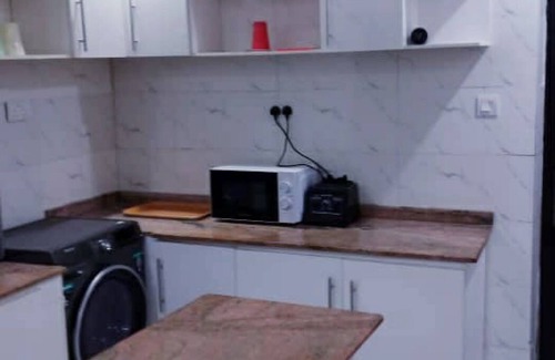 Alimosho Apartamento | Cozy 2-bedroom apartment in a pleasant area in Abesan Lagos with AC, WiFi,Solar