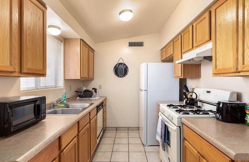 Midtown Casa | Cozy 2 bedroom Apt in Tucson | Laundry