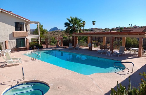 Fountain Hills Condominio | Cozy 2-bedroom condo in central Fountain Hills with WiFi, AC