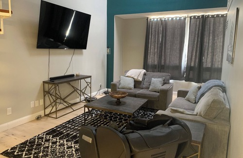 Downtown Omaha Condominio | Cozy 2-bedroom condo with AC, WiFi in phenomenal Omaha