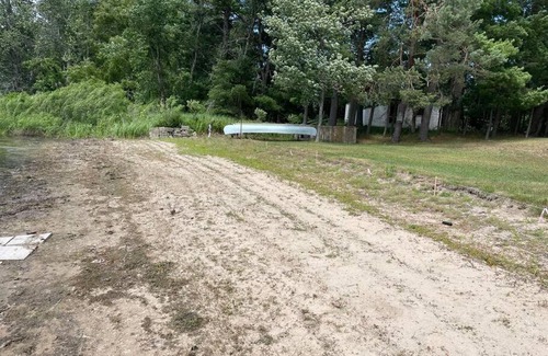 Branch Casa | Cozy 2 bedroom cottage, lakefront private beach