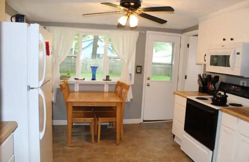 Oregon Casa | Cozy 2-bedroom home in convenient Oregon location