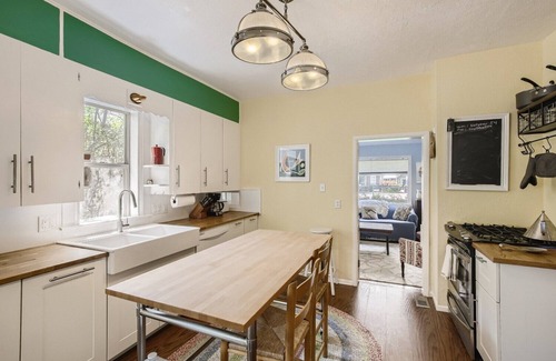Longmont Casa | Cozy 2-bedroom home near main street - Pet Friendly