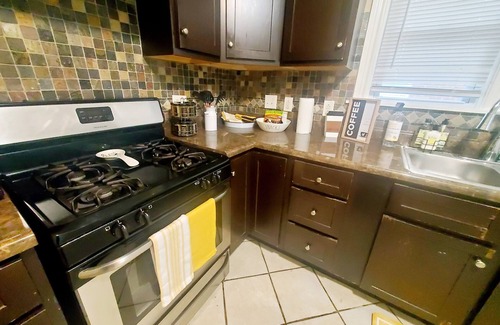 St. John Casa | Cozy 2 Bedroom Home ( Pet Friendly)