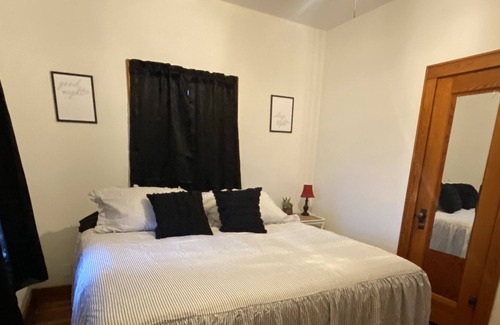 Haviland Casa | Cozy 2 bedroom home with your own parking. Can sleep 9