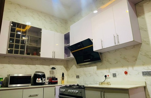 Ishara Casa | Cozy 2-bedroom house in charming Ibadan with 24/7 Solar Power electricity