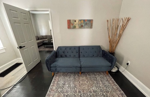 Westview Casa | Cozy 2-bedroom house that sleeps 7 with WiFi, AC in WestEnd Atlanta
