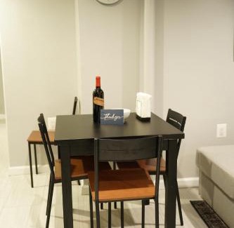Queens Apartamento | Cozy 2 Bedroom In A Lovely Forest Hills Neighborhood