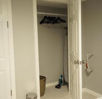 Queens Apartamento | Cozy 2 Bedroom In A Lovely Forest Hills Neighborhood